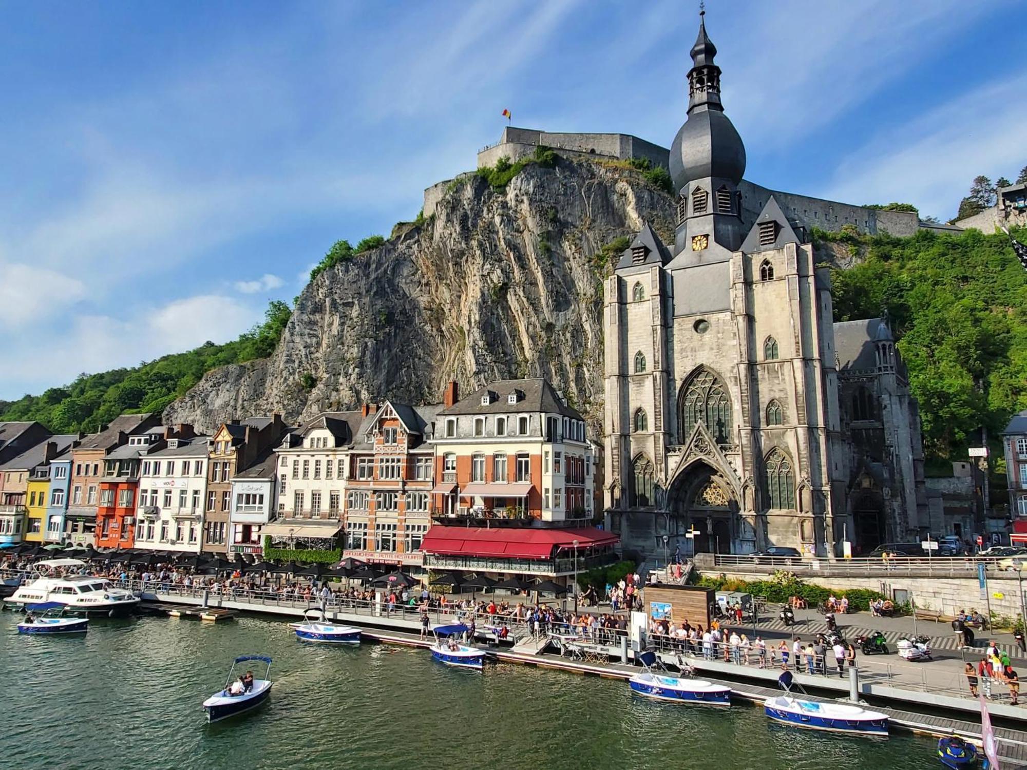 A Deux Patenier De Dinant Kültér fotó